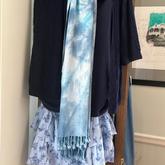 Tie Die Blue Wrap Scarf NEW ! Pre Washed Ready To Wear Boho Tassels - Picture 3 of 16